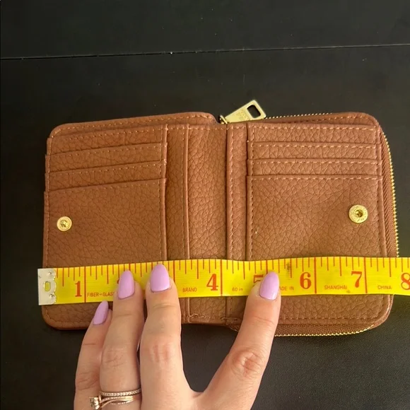 NWOT Steve Madden Brown Wallet with Gold Accents - Picture 9 of 9
